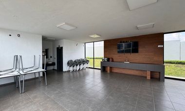 "Casa Nueva con Toque de Distinción  Vive el Lujo en Casa Fuerte con Amenidades Exclusivas, Seguridad Total"