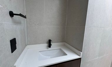 "Casa Nueva con Toque de Distinción  Vive el Lujo en Casa Fuerte con Amenidades Exclusivas, Seguridad Total"