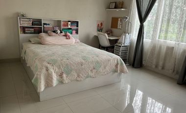 Dijual Rumah Super Cantik Berlokasi Di Cluster Livingstone