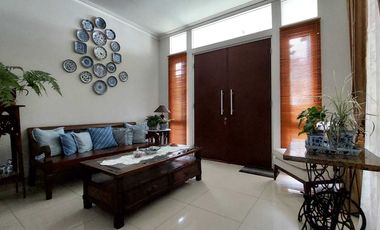 Dijual Rumah Super Cantik Berlokasi Di Cluster Livingstone