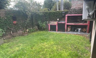 Casa en venta - 3 Dormitorios 2 Baños - 247Mts2 - Pilar