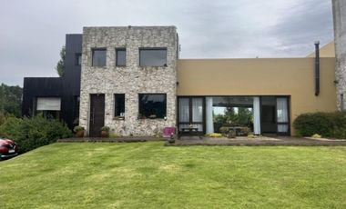 Casa en venta - 6 Dormitorios 6 Baños - 23.900Mts2 - Mar del Plata