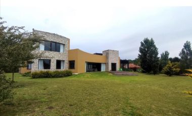 Casa en venta - 6 Dormitorios 6 Baños - 23.900Mts2 - Mar del Plata