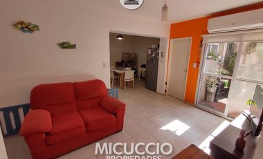 PH tipo casa en venta, Asborno 295, Escobar Centro. APTO CREDITO.