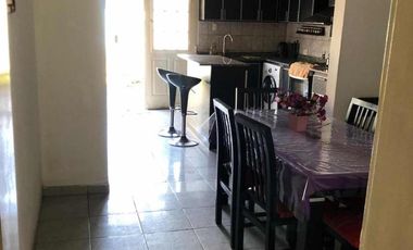 Casa en venta - 4 Dormitorios 2 Baños - 300Mts2 - San Francisco Solano