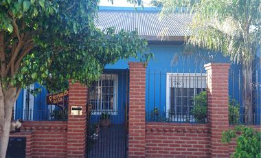 Casa en venta - 4 Dormitorios 2 Baños - 300Mts2 - San Francisco Solano