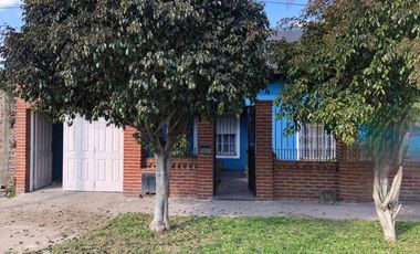 Casa en venta - 4 Dormitorios 2 Baños - 300Mts2 - San Francisco Solano