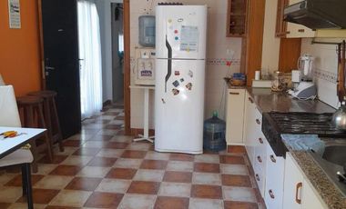 Casa en venta - 3 Dormitorios 2 Baños - Cochera - 900Mts2 - Necochea