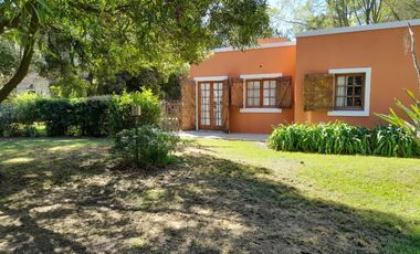 Casa en venta - 3 Dormitorios 2 Baños - Cochera - 900Mts2 - Necochea
