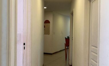 Casa en venta - 4 Dormitorios 4 Baños - 1.400Mts2 - Longchamps