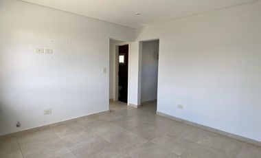 Dos ambientes con cochera en Mar de Ajó