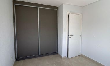 Dos ambientes con cochera en Mar de Ajó