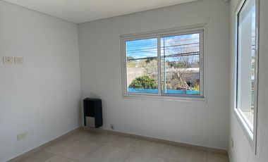 Dos ambientes con cochera en Mar de Ajó