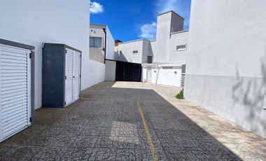 Dos ambientes con cochera en Mar de Ajó