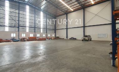 Disewakan gudang Di kawasan industri Delta Silicon Cikarang luas 2055m