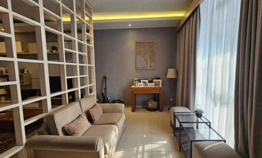 Rumah Modern Tropis Dekat Tol di Mutiara Res Rawa Kopi Cinere