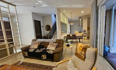 Rumah Modern Tropis Dekat Tol di Mutiara Res Rawa Kopi Cinere