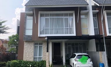 Rumah Modern Tropis Dekat Tol di Mutiara Res Rawa Kopi Cinere