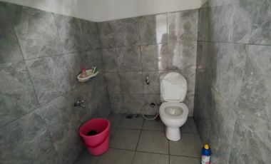 S830.Gedung ex pabrik Garmen Lokasi Pinggir Jln akses 2 Mobil Di Depok