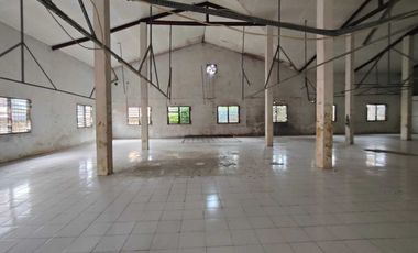 S830.Gedung ex pabrik Garmen Lokasi Pinggir Jln akses 2 Mobil Di Depok