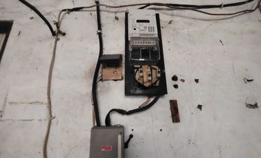 S830.Gedung ex pabrik Garmen Lokasi Pinggir Jln akses 2 Mobil Di Depok