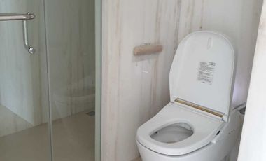 Bloomington garden penthouse kemang village