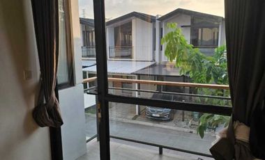 Disewakan Rumah Baru Semi Furnished Siap Huni di Lippo Karawaci