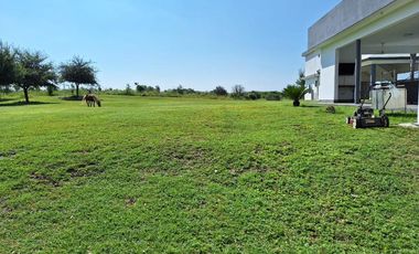 QUINTA EN MONTEMORELOS CON ALBERCA 11 HECTAREAS (SS HQV-029-57468) (LNB)