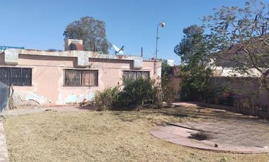 CASA EN VENTA SOBRE AVENIDA JUÁREZ EN EL CENTRO DE TORREÓN, COAHUILA