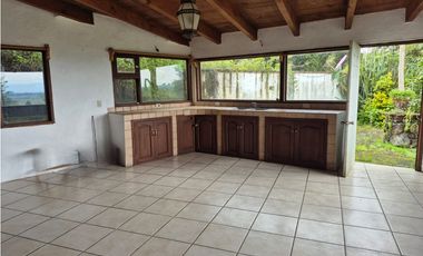 CASA EN RENTA JUNTO A VALLE SANTANA