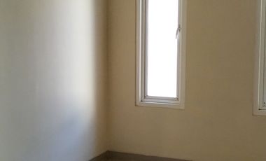 Rumah cantik 2 lantai perum Wiguna DP nol