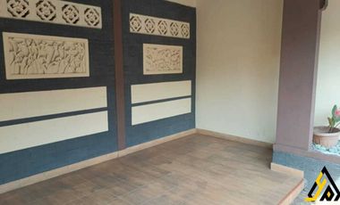 Dijual Rumah Super Strategis di Kota Solo Laweyan Luas 230m2