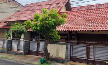 Dijual Rumah Super Strategis di Kota Solo Laweyan Luas 230m2