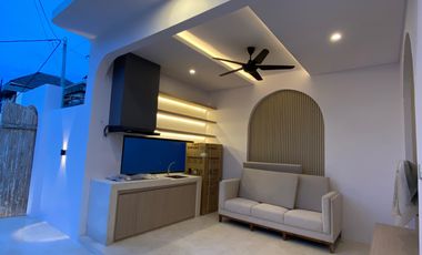 Villa Mediterania Santorini Siap Huni di Nusa Dua Bali