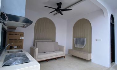 Villa Mediterania Santorini Siap Huni di Nusa Dua Bali