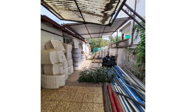 Se vende propiedad 700 m2 con casa, San Joaquin