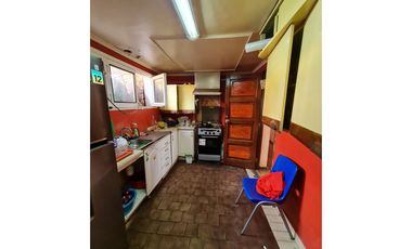 Se vende propiedad 700 m2 con casa, San Joaquin