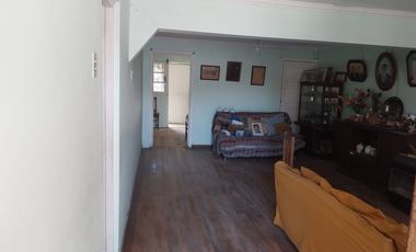 Se vende casa esquina  Salvador Allende, Lo Espejo
