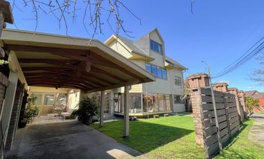 Casa 3 niveles Huertos Familiares San Pedro de la Paz