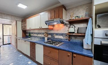 Casa 3 niveles Huertos Familiares San Pedro de la Paz