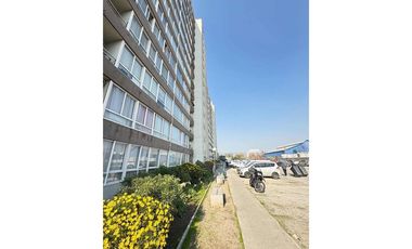 ¡Invierte en La Granja: Depto. 2D/1B con balcón!