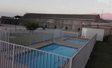 ¡Invierte en La Granja: Depto. 2D/1B con balcón!