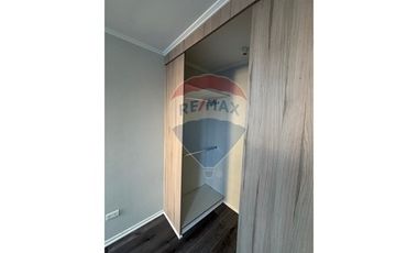 ¡Invierte en La Granja: Depto. 2D/1B con balcón!