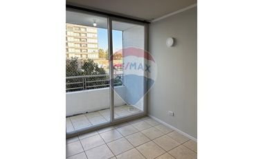 ¡Invierte en La Granja: Depto. 2D/1B con balcón!