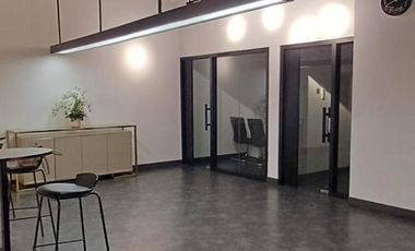 5 BR Rumah untuk cafe, klinik, kantor - commercial area Pakubowono