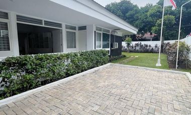 Rumah disewakan di Cilandak