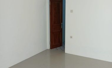 Rumah Mewah 2 Lt di Lingkungan Nyaman