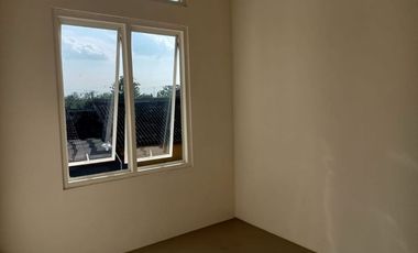 Rumah Mewah 2 Lt di Lingkungan Nyaman