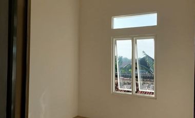 Rumah Mewah 2 Lt di Lingkungan Nyaman