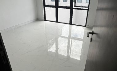 Rumah 2 Lantai Di Kawasan Centre Point Of Indonesia